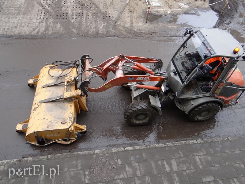 Mieszkają na budowie i mają tego dość zdjęcie nr 164101