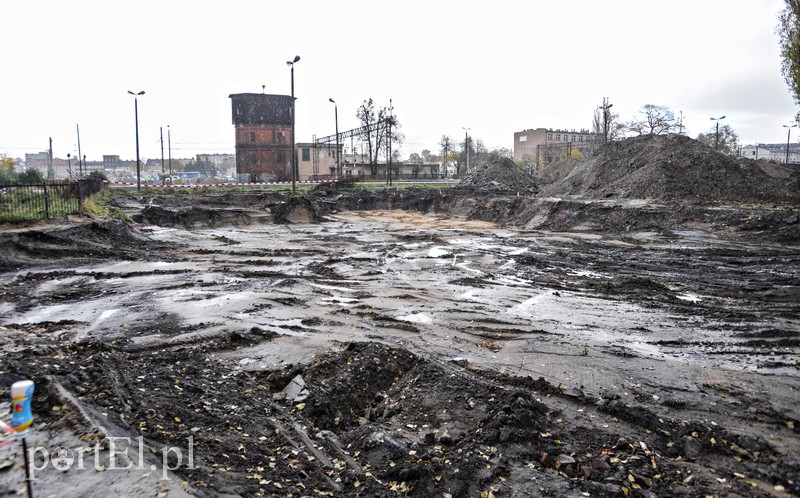 Mieszkają na budowie i mają tego dość zdjęcie nr 164148