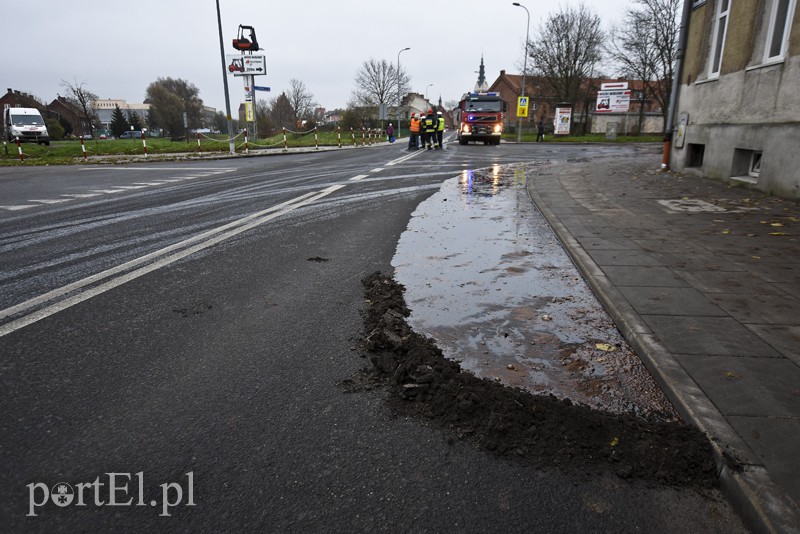 Wypadł ładunek, ruch zablokowany zdjęcie nr 164626