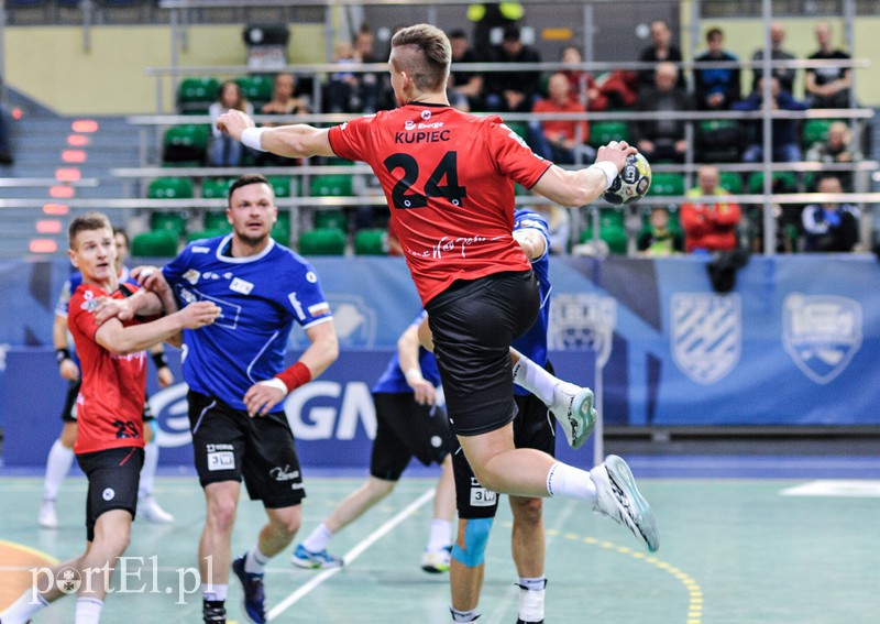 Wybrzeże gromi Meblarzy zdjęcie nr 165125