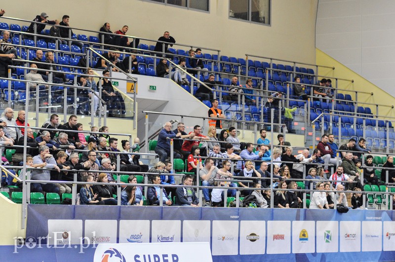 Wybrzeże gromi Meblarzy zdjęcie nr 165122