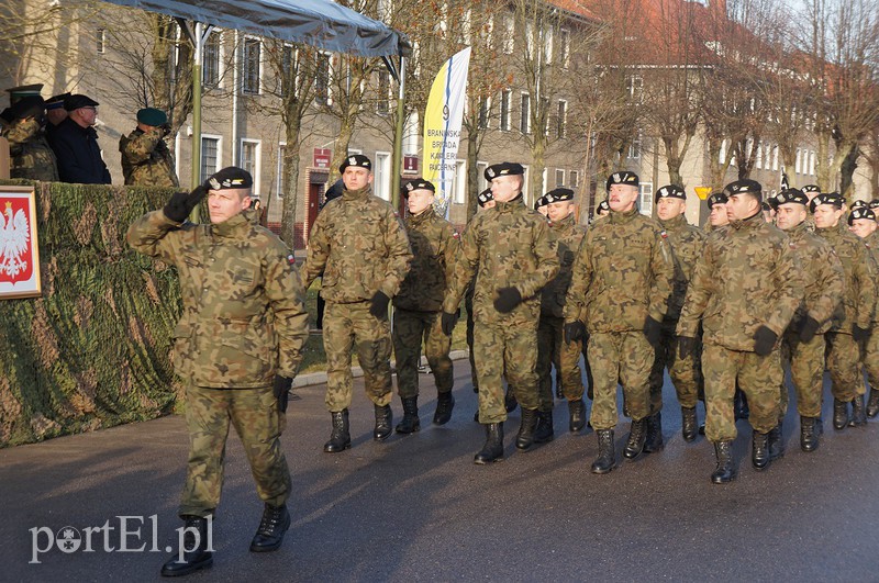 Żołnierze przyjechali z misji zdjęcie nr 166374