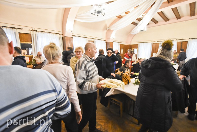 Przychodzą po kawałek normalności zdjęcie nr 166842