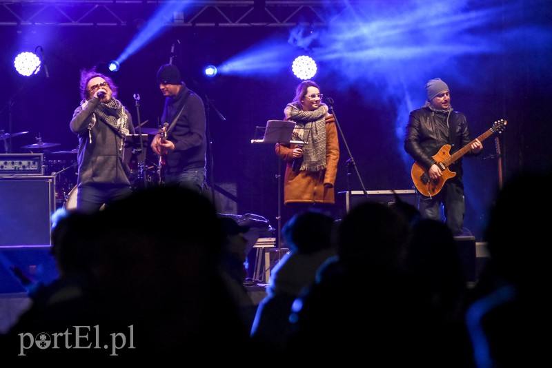 Tak Elbląg przywitał nowy 2018 rok! zdjęcie nr 166972