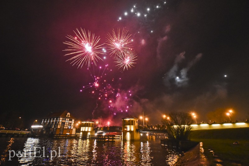 Tak Elbląg przywitał nowy 2018 rok! zdjęcie nr 166990