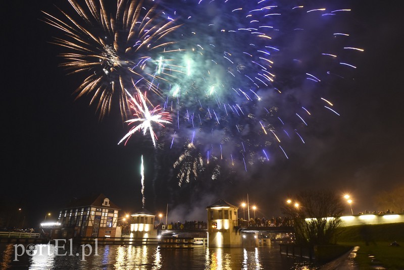 Tak Elbląg przywitał nowy 2018 rok! zdjęcie nr 166995