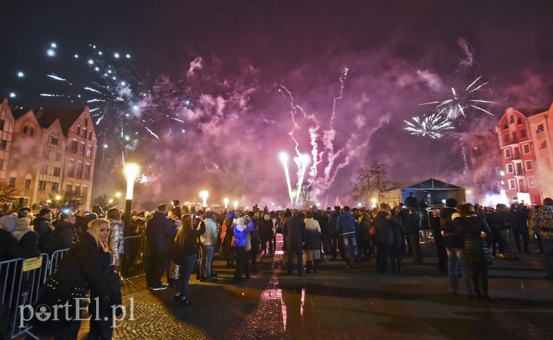 Tak Elbląg przywitał nowy 2018 rok! zdjęcie nr 166985