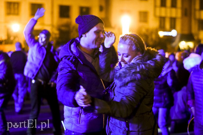 Tak Elbląg przywitał nowy 2018 rok! zdjęcie nr 166976