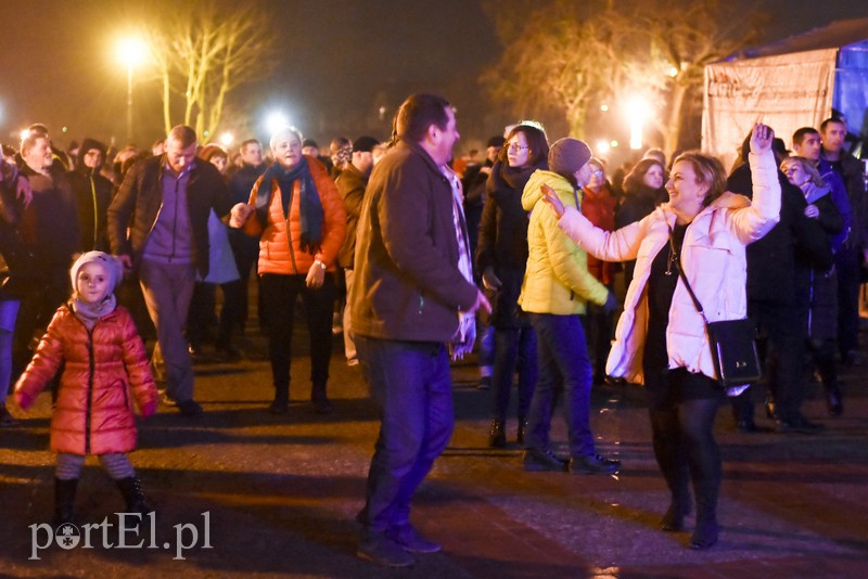 Tak Elbląg przywitał nowy 2018 rok! zdjęcie nr 166966