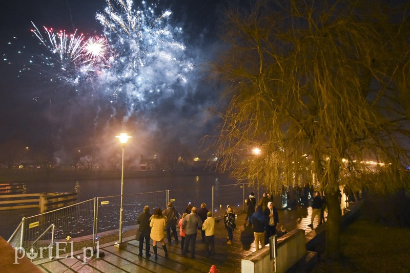 Tak Elbląg przywitał nowy 2018 rok! zdjęcie nr 166988