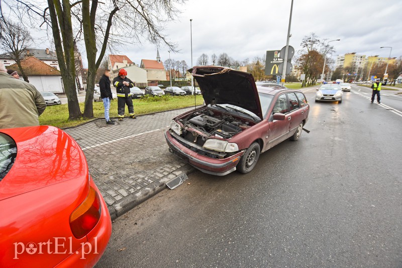 Cztery auta zderzyły się na al. Kardynała Wyszyńskiego zdjęcie nr 167018