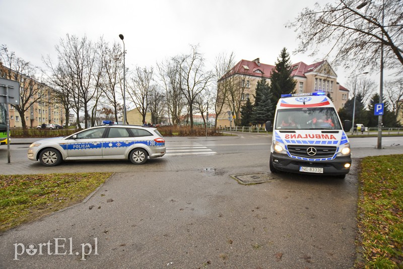Kobieta potrącona przez autobus na ul. Mickiewicza zdjęcie nr 167112