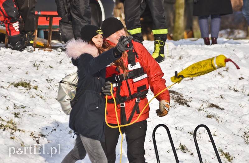 Co zrobić, gdy pod kimś załamie się lód? zdjęcie nr 168884