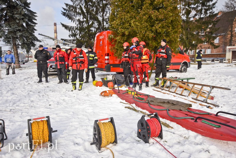 Co zrobić, gdy pod kimś załamie się lód? zdjęcie nr 168856