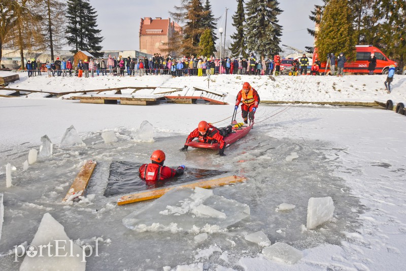 Co zrobić, gdy pod kimś załamie się lód? zdjęcie nr 168876