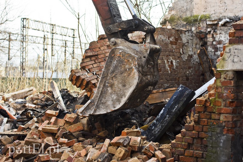 Wyburzają kolejny budynek zdjęcie nr 169212