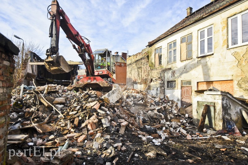 Wyburzają kolejny budynek zdjęcie nr 169215