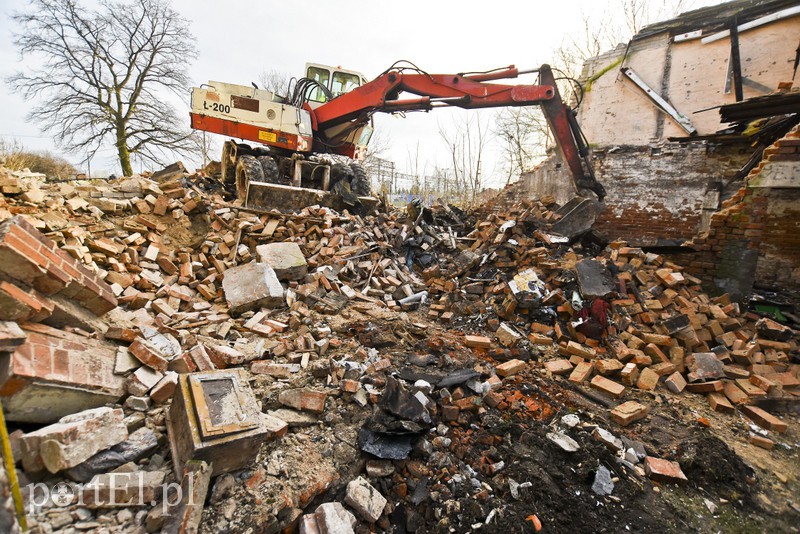 Wyburzają kolejny budynek zdjęcie nr 169214