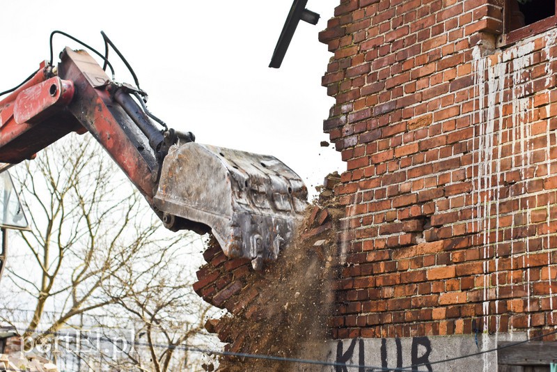 Wyburzają kolejny budynek zdjęcie nr 169211