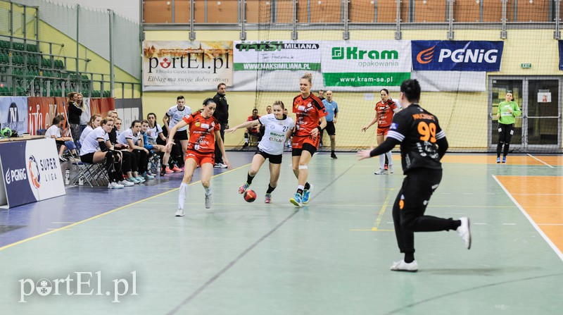 Twardy mecz i wygrana Zagłębia zdjęcie nr 169331