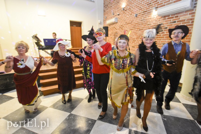 Tak się bawią starsi studenci zdjęcie nr 169763