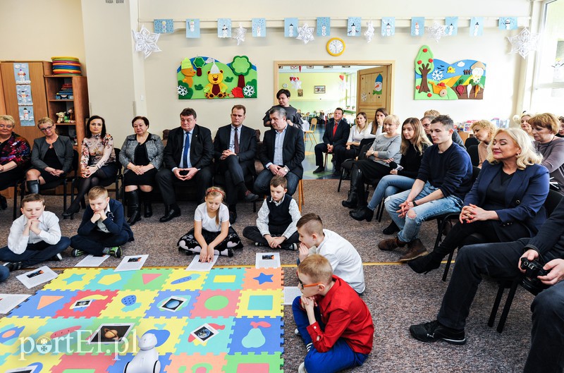 Małe roboty uczą kosmicznie zdjęcie nr 169860