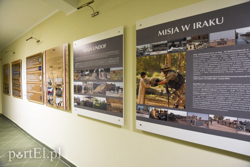 Co się dzieje przed klubem wojskowym przy ul. Królewieckiej? zdjęcie nr 169951