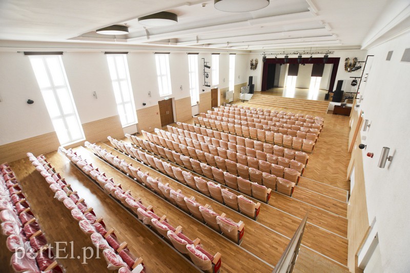 Co się dzieje przed klubem wojskowym przy ul. Królewieckiej? zdjęcie nr 169959