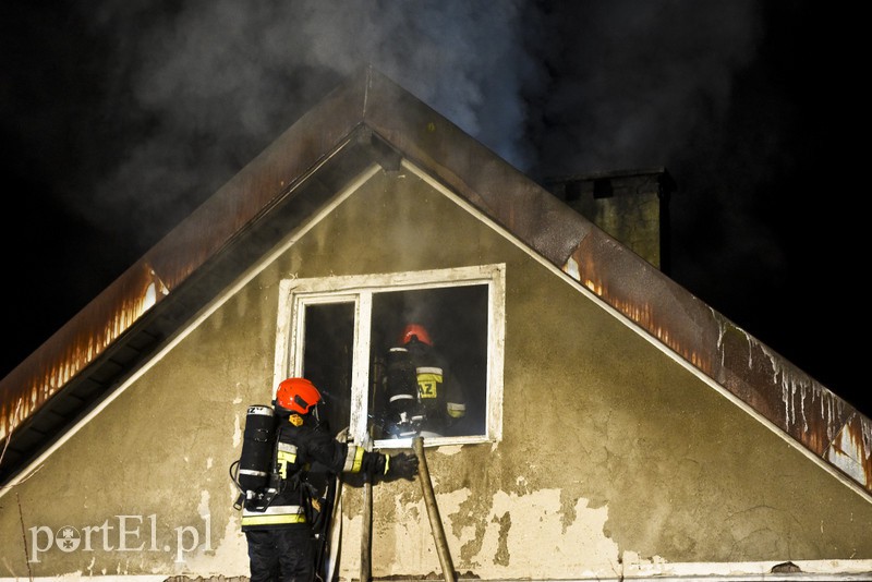 Pożar domku jednorodzinnego przy ul. Niborskiej zdjęcie nr 169975