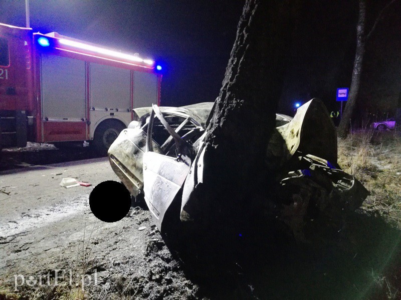 Tragedia pod Wilczętami. W aucie zginęło pięć młodych osób zdjęcie nr 170376