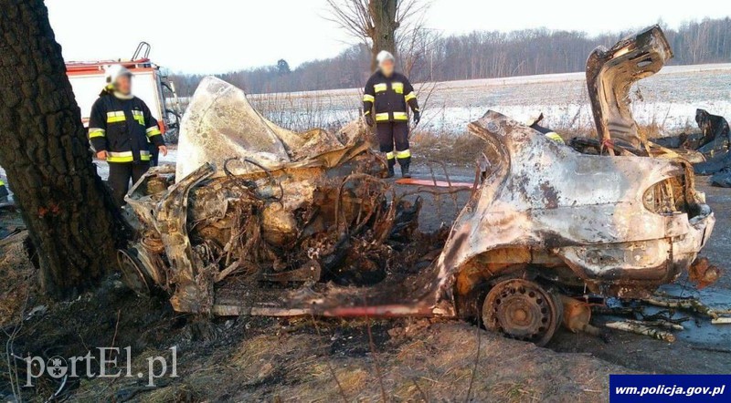 Tragedia pod Wilczętami. W aucie zginęło pięć młodych osób zdjęcie nr 170381