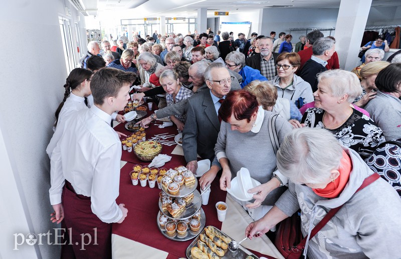 Tak seniorzy ćwiczą jogę zdjęcie nr 170417