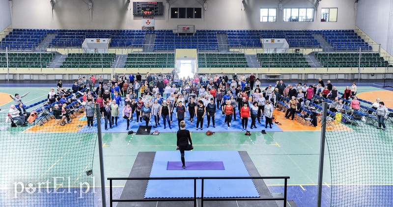 Tak seniorzy ćwiczą jogę zdjęcie nr 170412