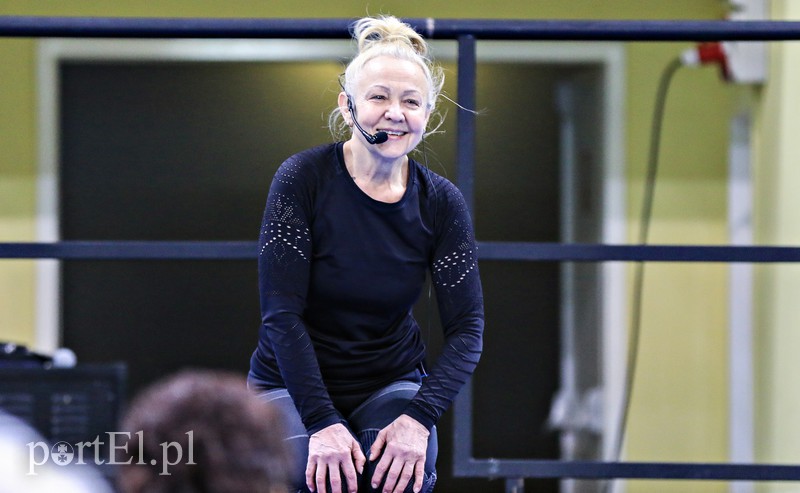 Tak seniorzy ćwiczą jogę zdjęcie nr 170404