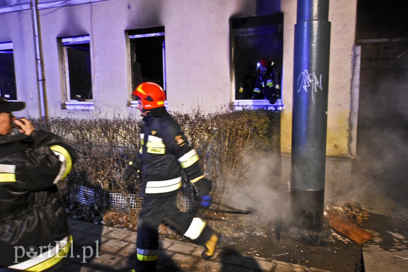 Pożar na Browarnej. Spłonęło mieszkanie zdjęcie nr 171078
