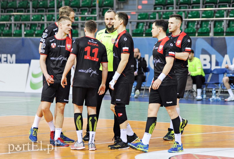 Nafciarze gromią Meblarzy zdjęcie nr 171639