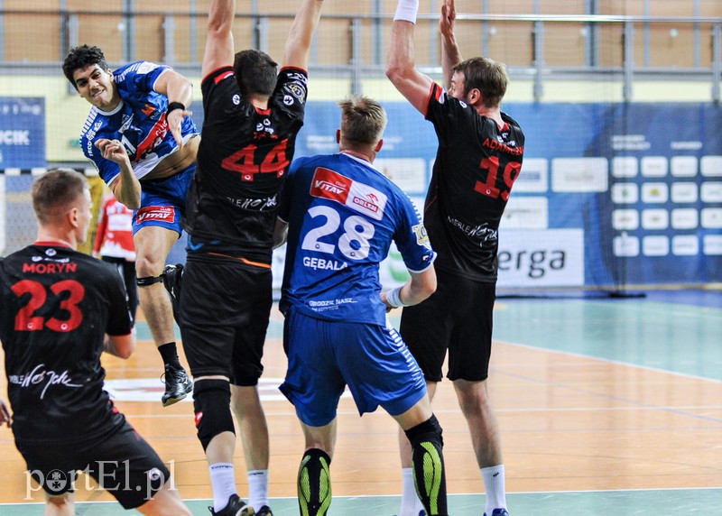 Nafciarze gromią Meblarzy zdjęcie nr 171646