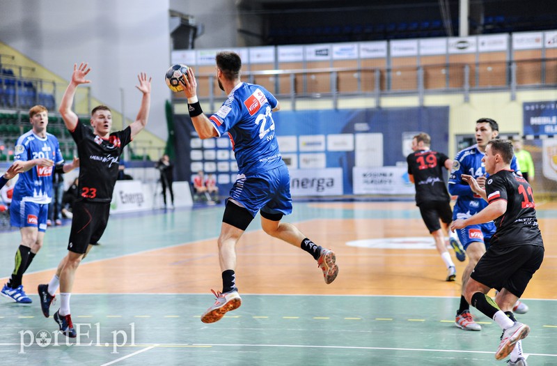 Nafciarze gromią Meblarzy zdjęcie nr 171655