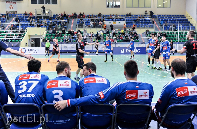 Nafciarze gromią Meblarzy zdjęcie nr 171659