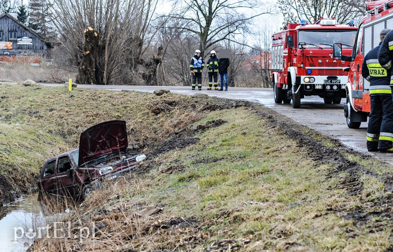 Wpadła do rowu, miała dużo szczęścia zdjęcie nr 172616