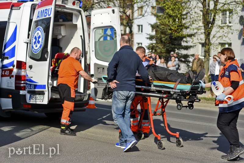 Wjechał toyotą pod tramwaj zdjęcie nr 173348