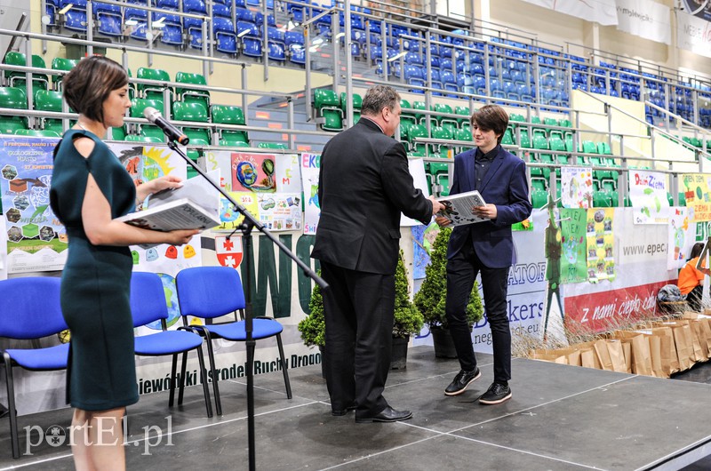 Kilometry nakrętek od uczniów zdjęcie nr 174139