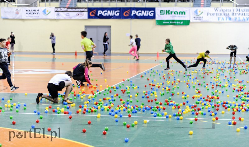 Kilometry nakrętek od uczniów zdjęcie nr 174121