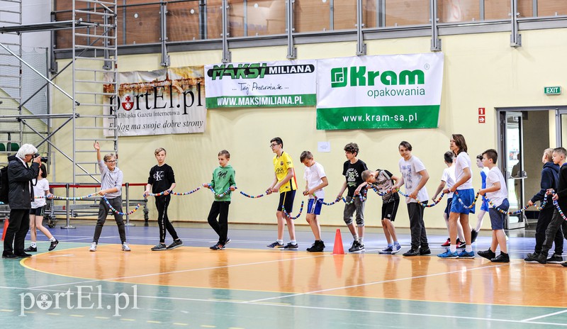 Kilometry nakrętek od uczniów zdjęcie nr 174146