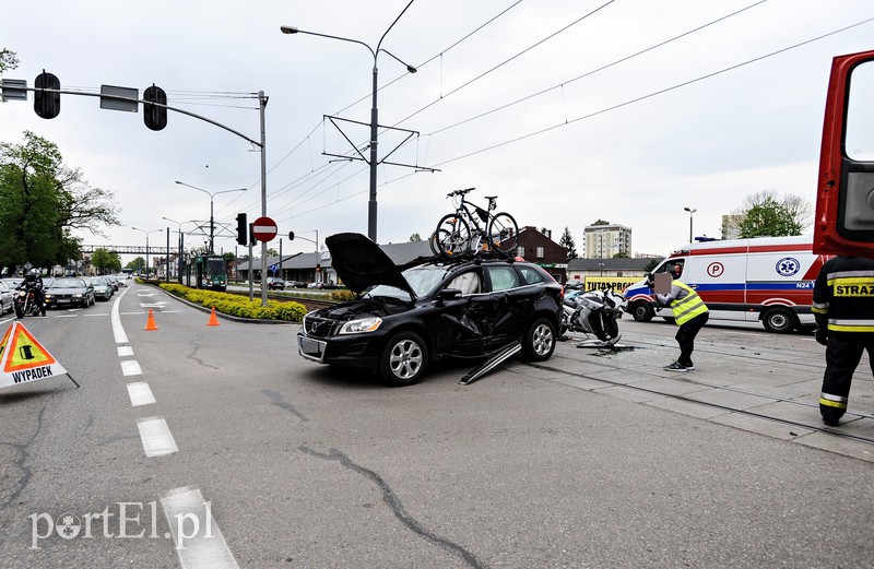 Motocykl zderzył się z volvo zdjęcie nr 174220