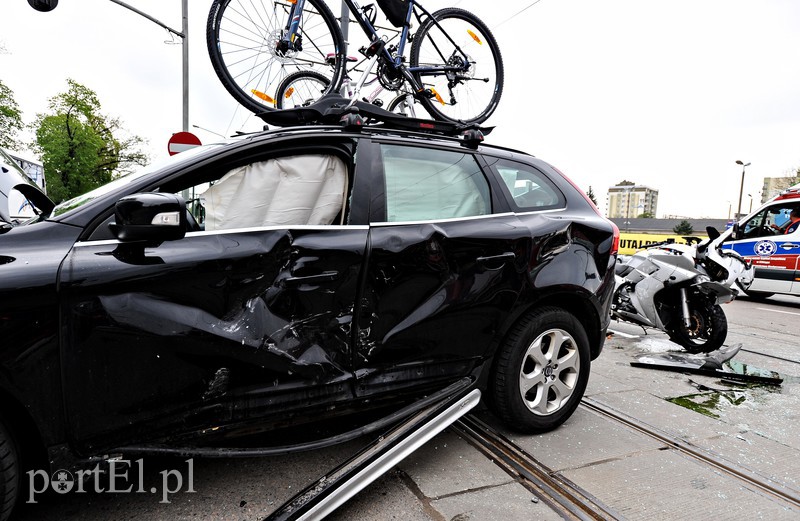 Motocykl zderzył się z volvo zdjęcie nr 174223