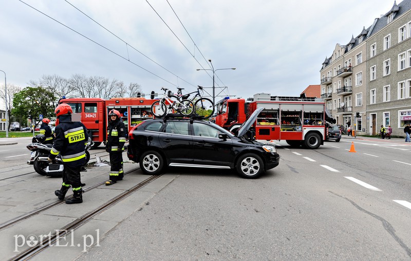 Motocykl zderzył się z volvo zdjęcie nr 174218