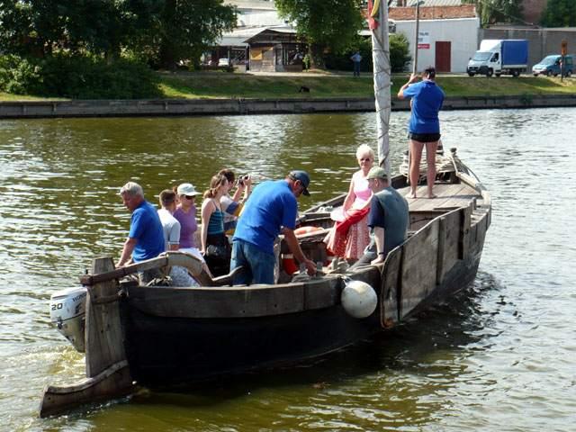 Przypłynęła łódź kurońska zdjęcie nr 13840