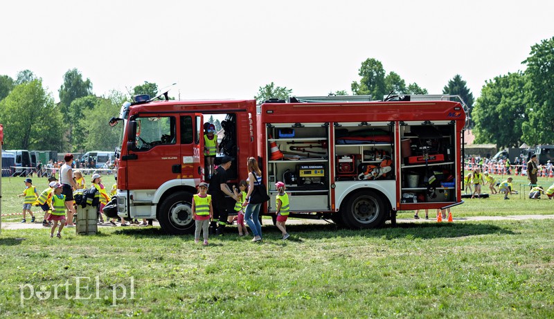 Pokazy, atrakcje i mundury zdjęcie nr 174985