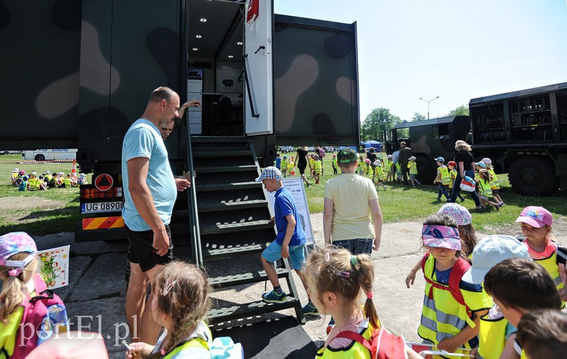 Pokazy, atrakcje i mundury zdjęcie nr 174979